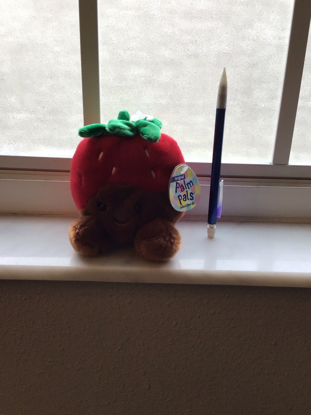 Palm Pals - Original Strawberry Plush Toy - Red, Green & Brown